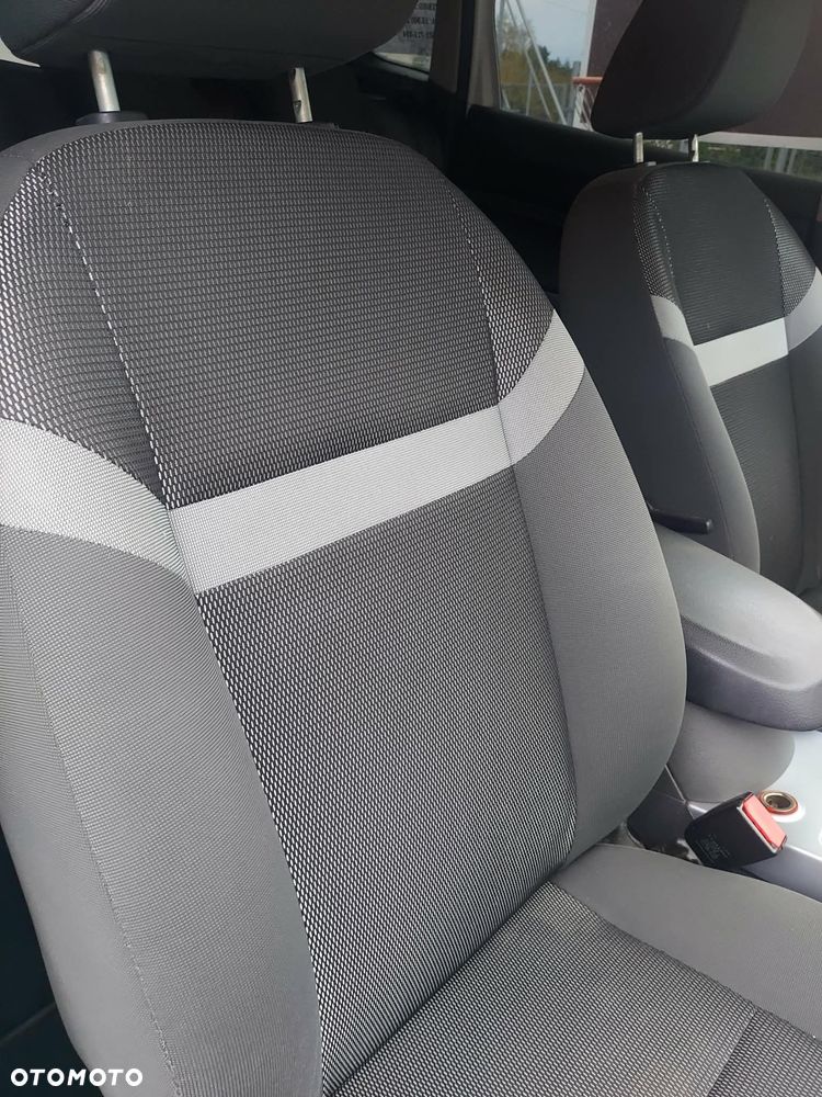 Ford Kuga 2.0 TDCi Individual - 9
