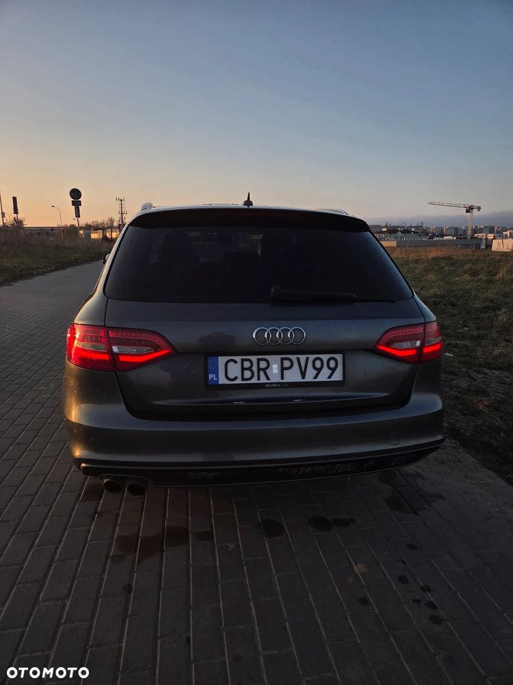 Audi A4 Avant 2.0 TDI - 9