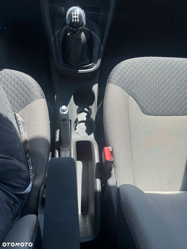 Ford Tourneo Courier 1.5 TDCi Trend - 17