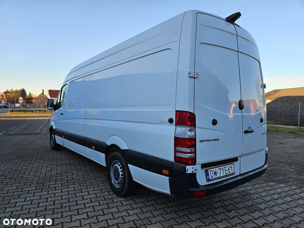 Mercedes-Benz Sprinter - 5