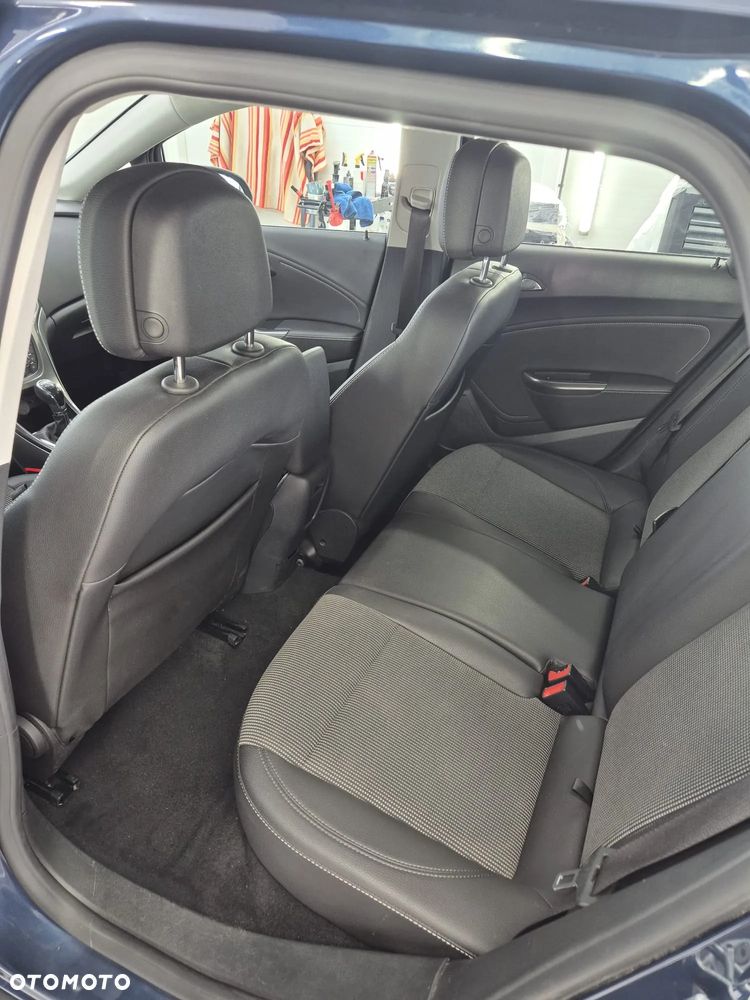 Opel Astra 1.4 Turbo Innovation - 15