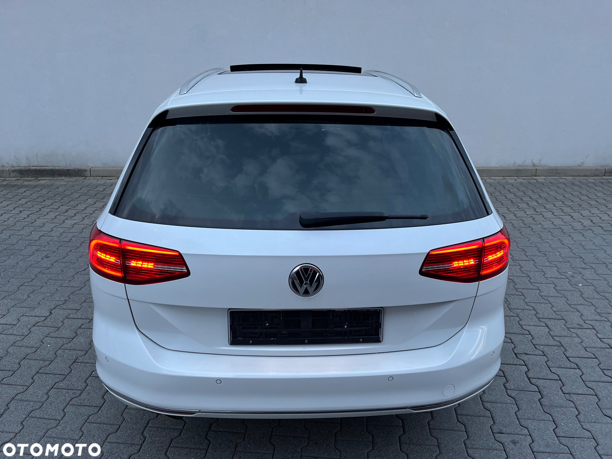 Volkswagen Passat Variant 2.0 TDI SCR DSG Highline - 15