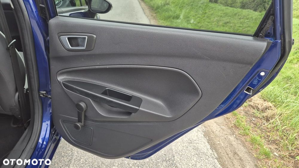 Ford Fiesta 1.25 Titanium EU6 - 19