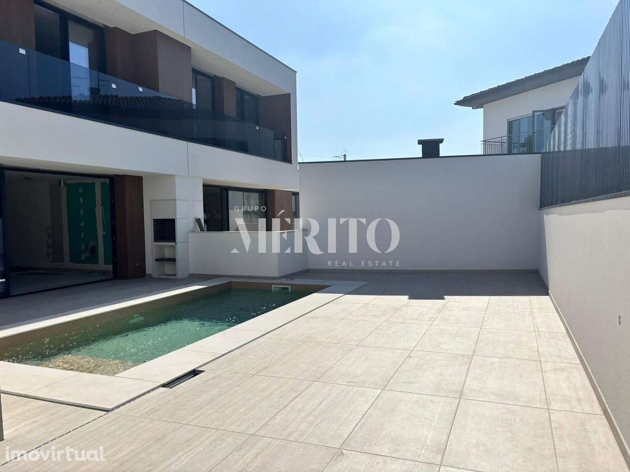 Moradias 2 Pisos com Piscina Turiz – Vila Verde!! - Grande imagem: 3/31
