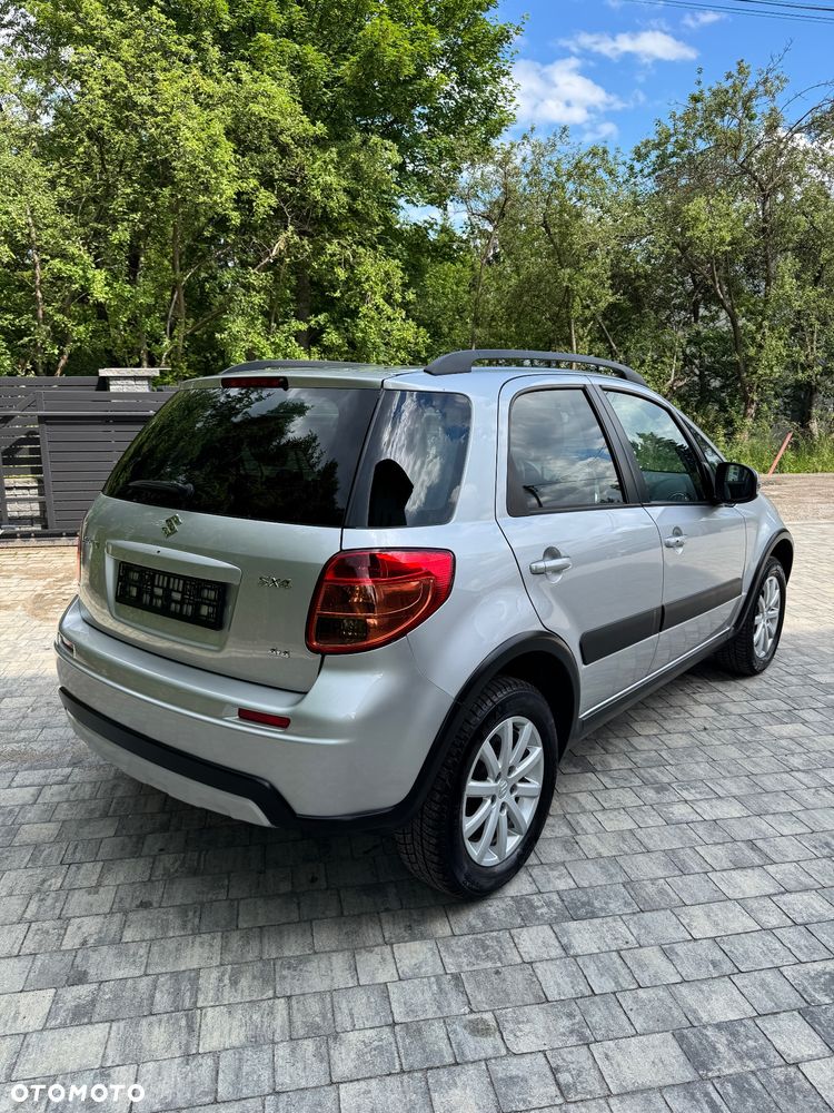 Suzuki SX4 Classic 1.6 VVT 4x4 Style - 4