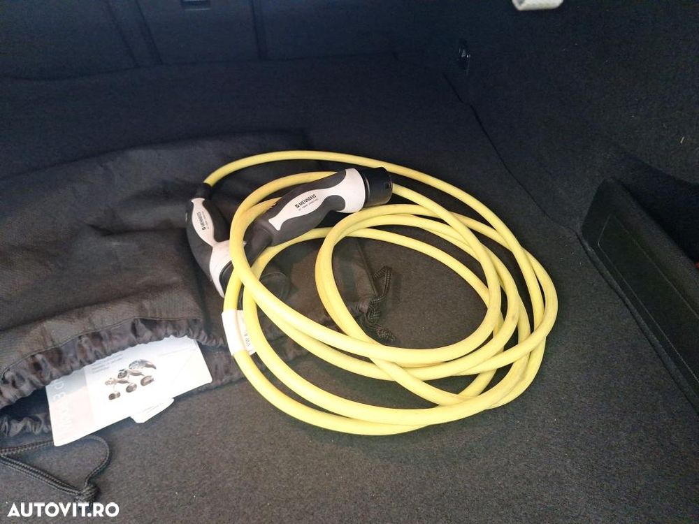 Volkswagen Passat - 8