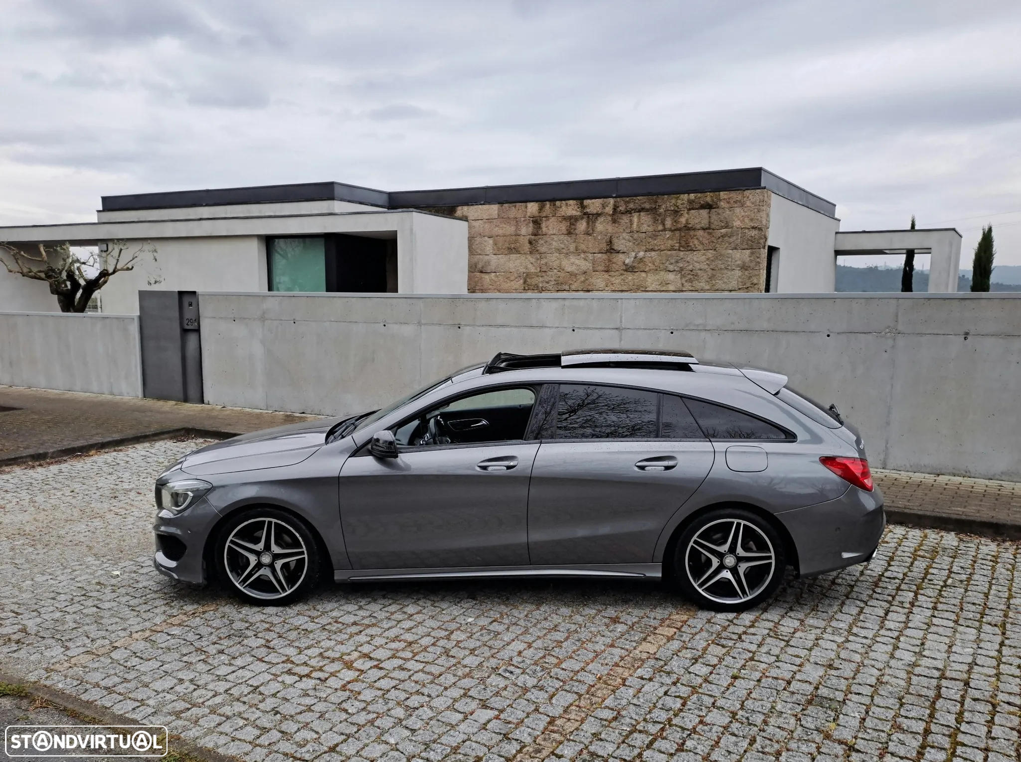 Mercedes-Benz CLA 220 d Shooting Brake AMG Line Aut. - 2