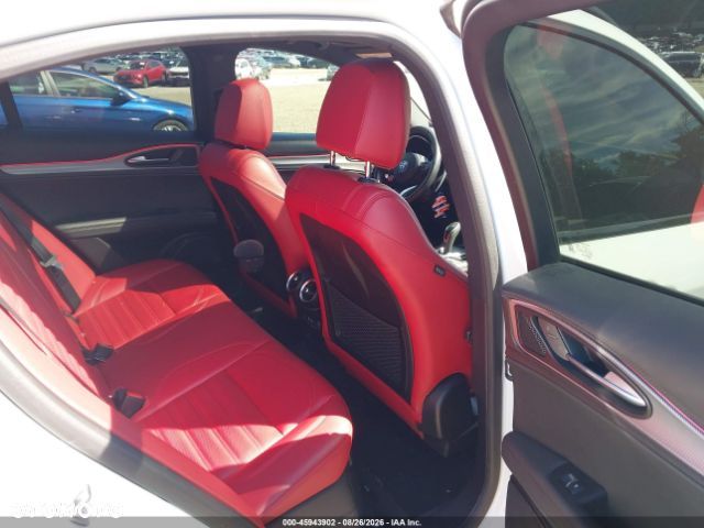 Alfa Romeo Stelvio 2.0 Turbo 16V AT8-Q4 Veloce - 7