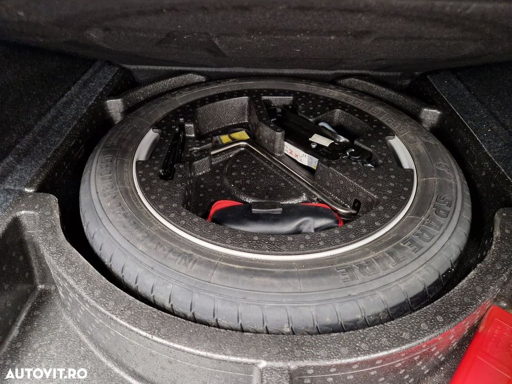 BMW Seria 5 520d xDrive AT - 13