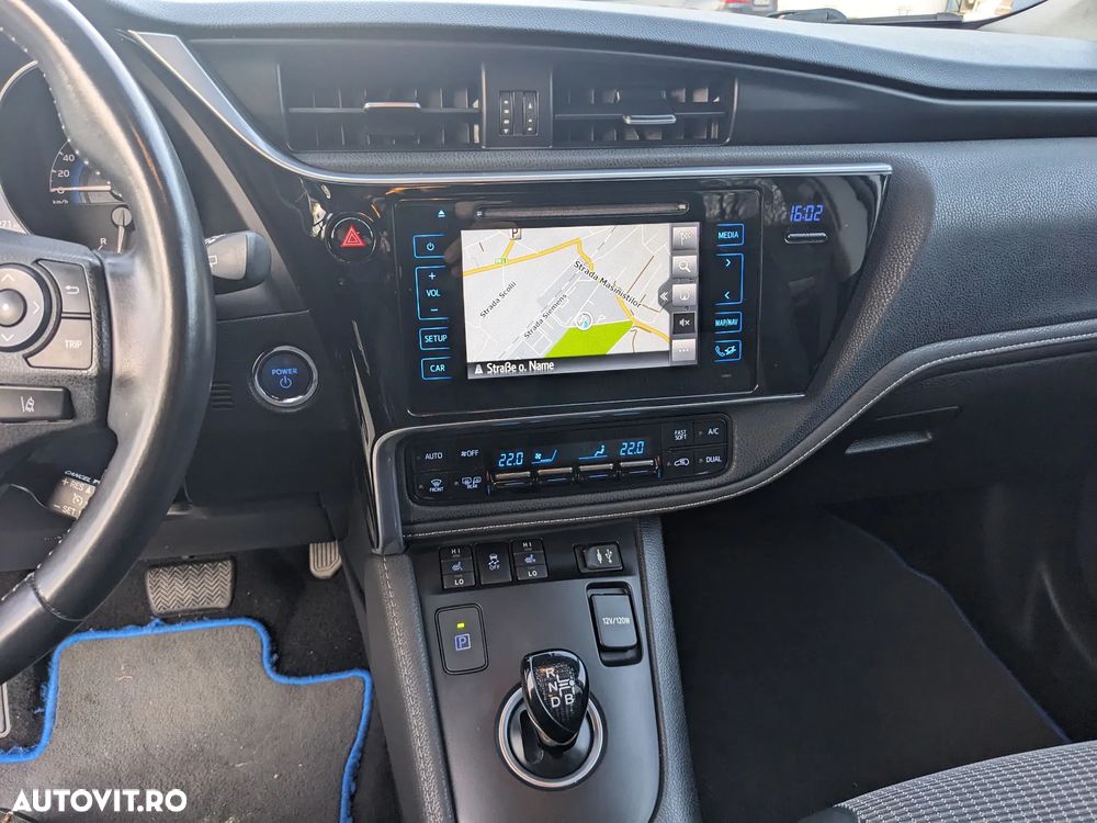 Toyota Auris 1.8 L VVT-i Hybrid Sol - 6