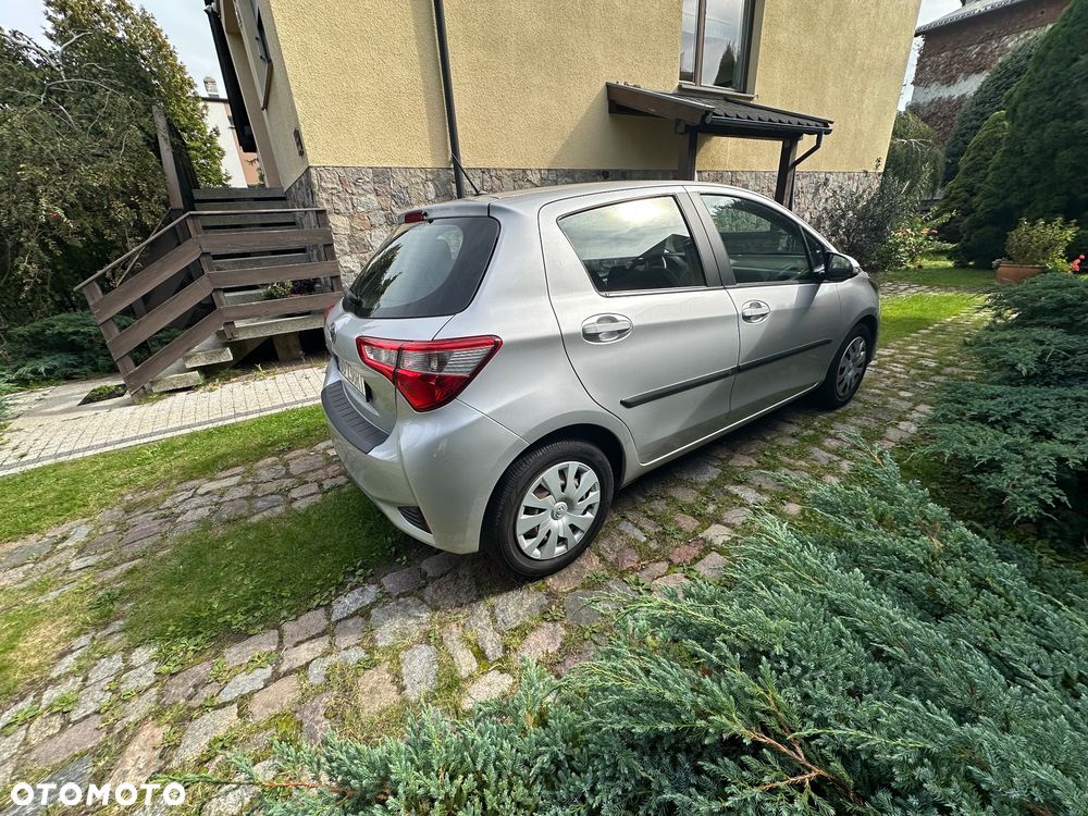 Toyota Yaris 1.0 Active EU6 - 4