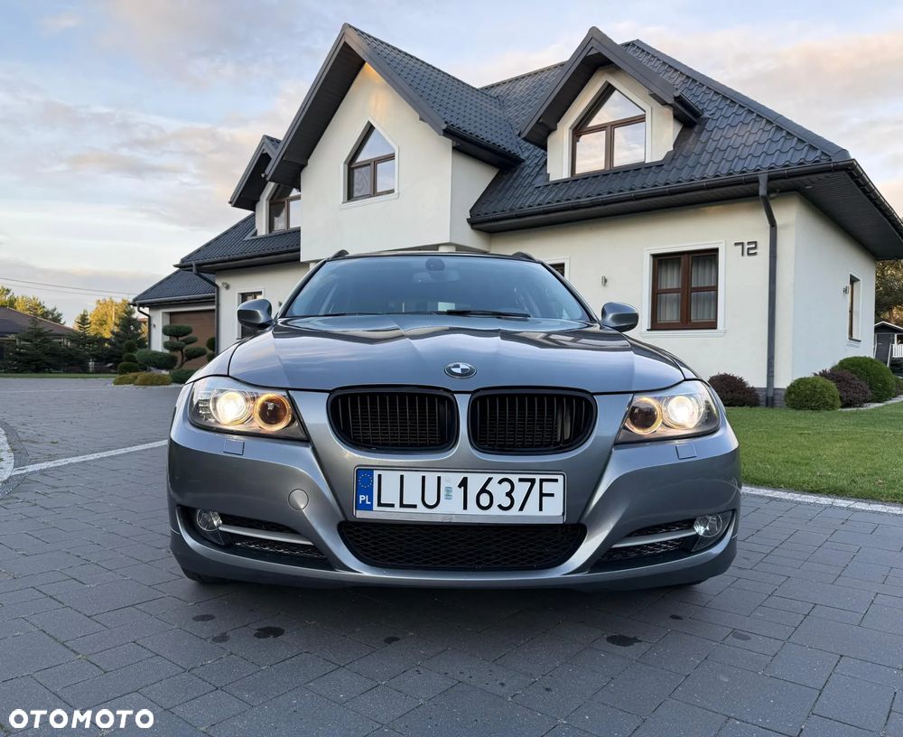 BMW Seria 3 320i - 3