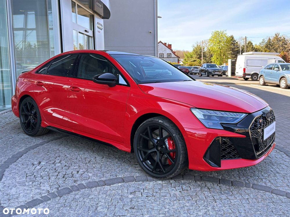 Audi RS3 Limousine - 9