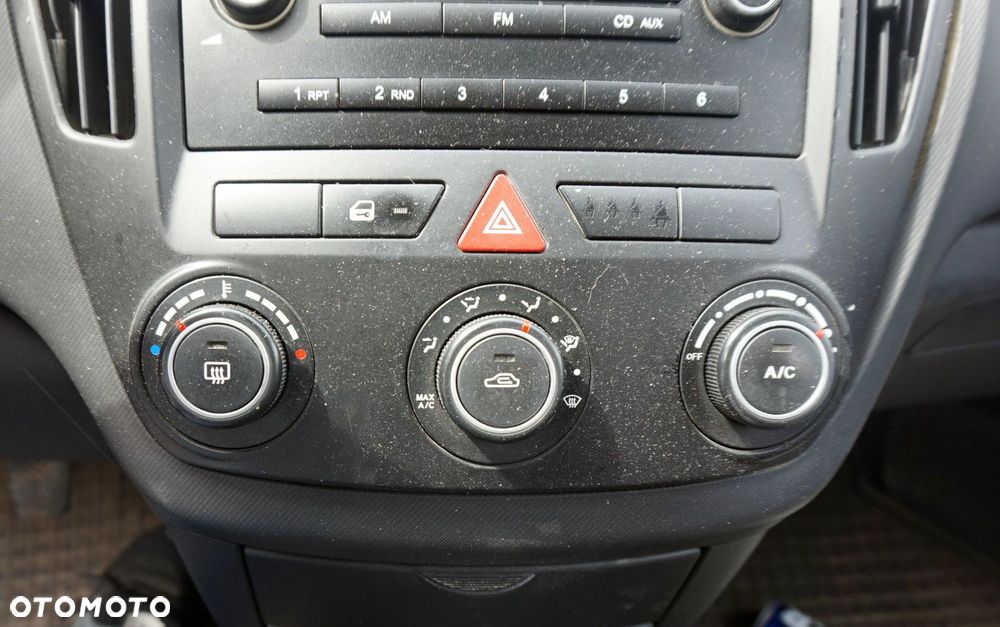 PRZYCISK AWARYJNYCH CEED I 93700-1H020 KIA 2006-2009 - 1