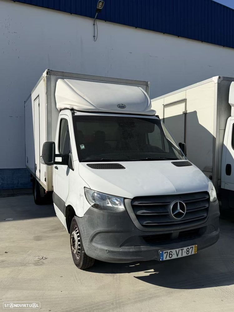 Mercedes-Benz Sprinter - 2