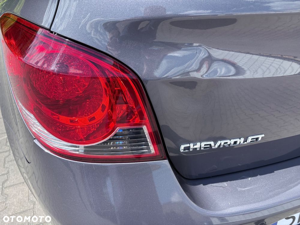 Chevrolet Cruze 1.8 LTZ+ - 31