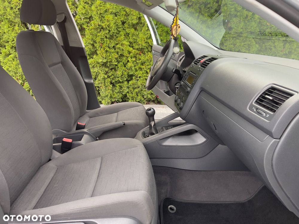 Volkswagen Golf - 15