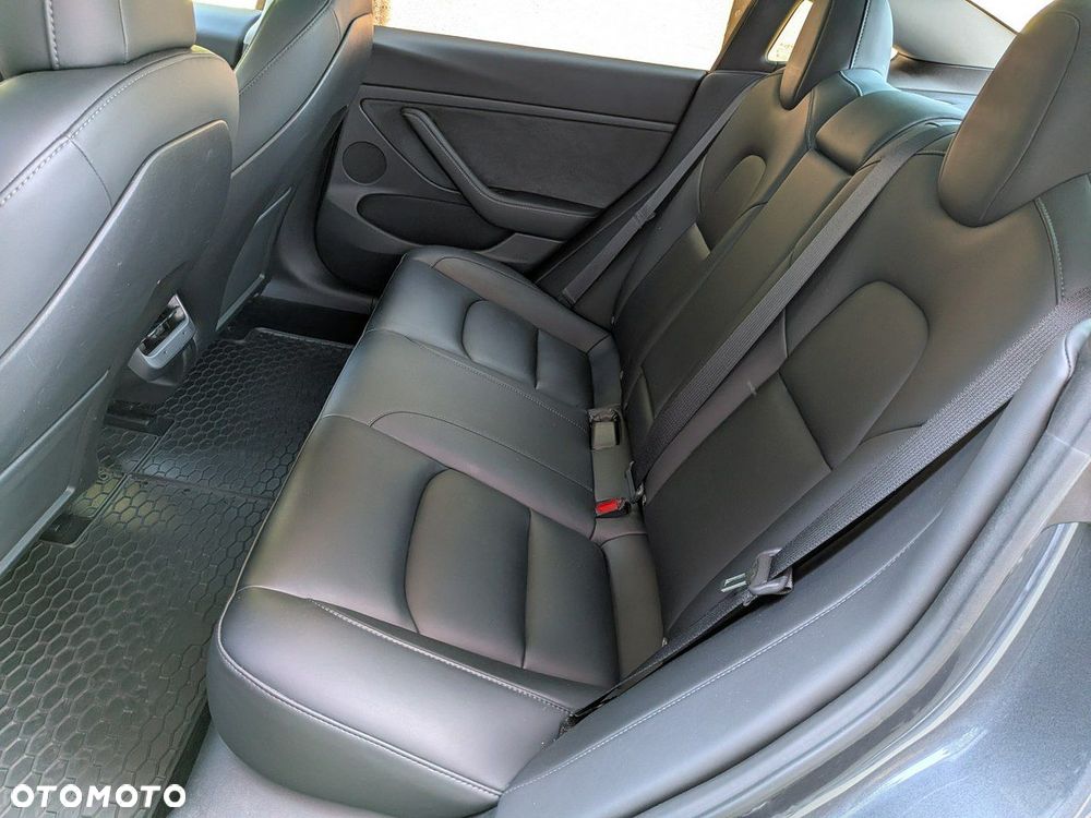 Tesla Model 3 - 20