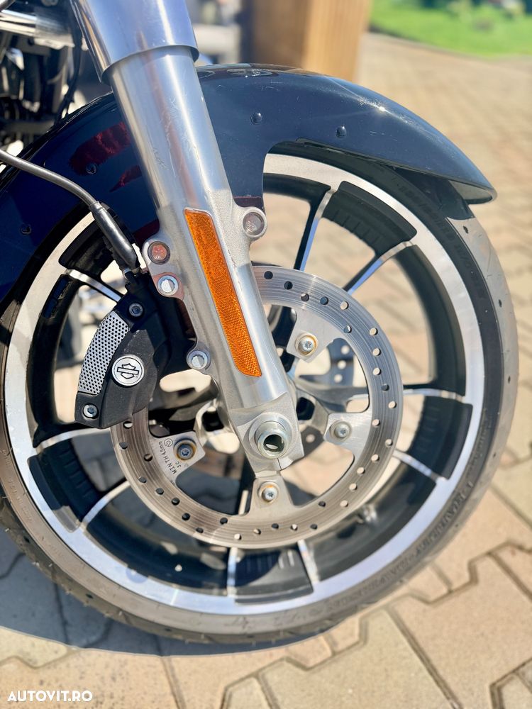 Harley-Davidson S Street Glide Special - 12