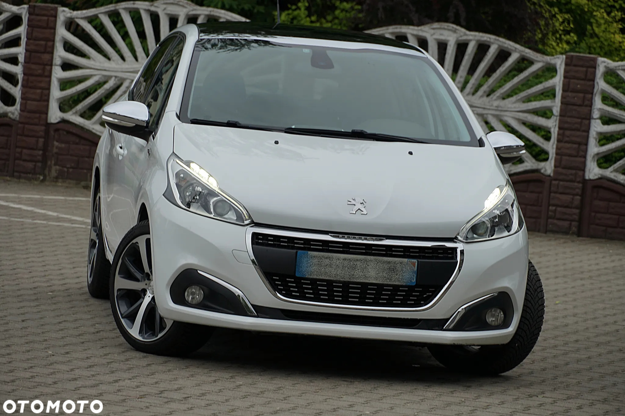 Peugeot 208 - 2