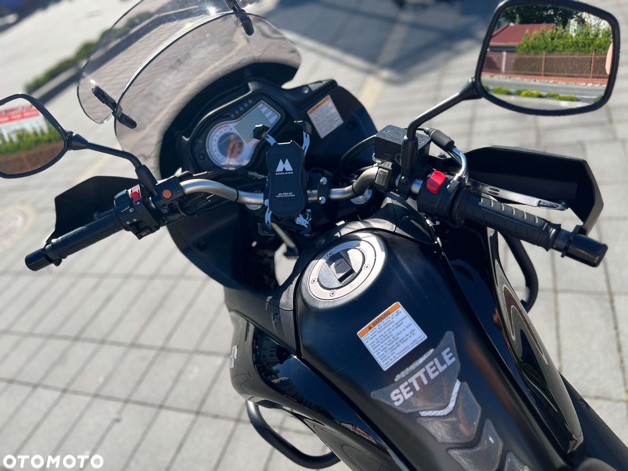 Suzuki V-STROM - 4