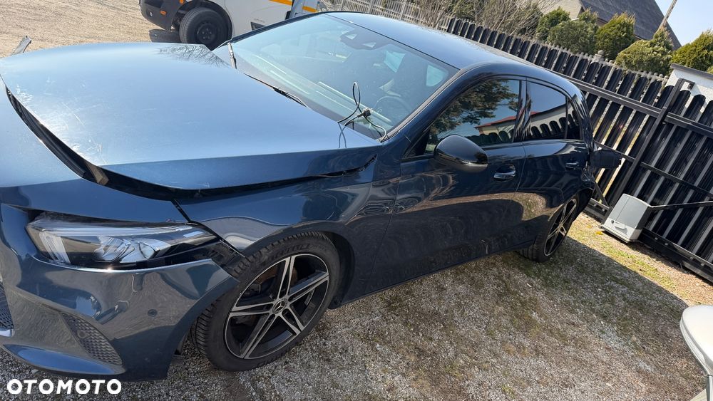 Mercedes-Benz Klasa A 180 d 7G-DCT Edition 19 - 23