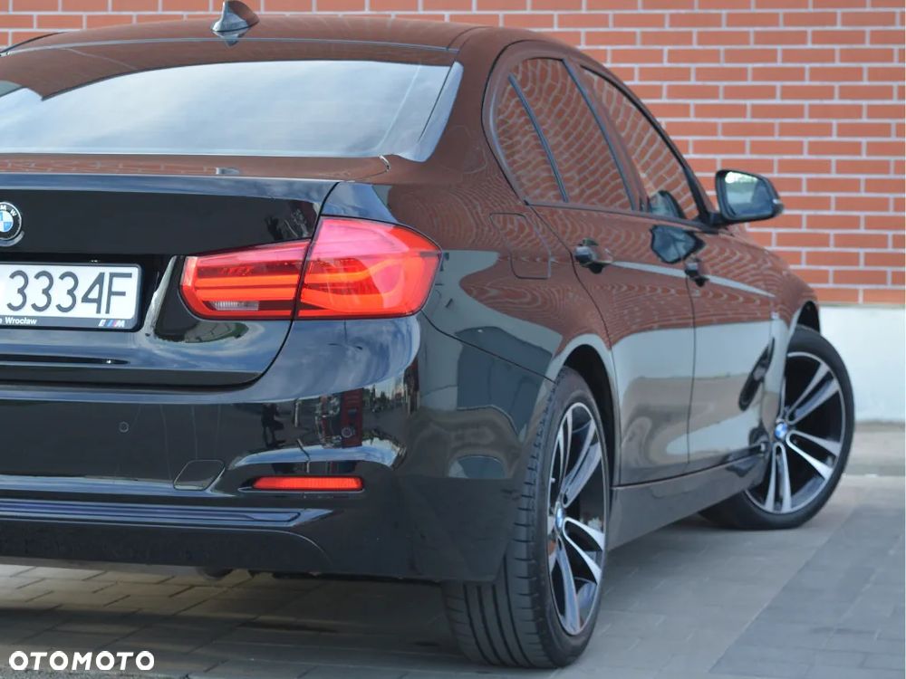 BMW Seria 3 318i Sport Line Shadow - 19