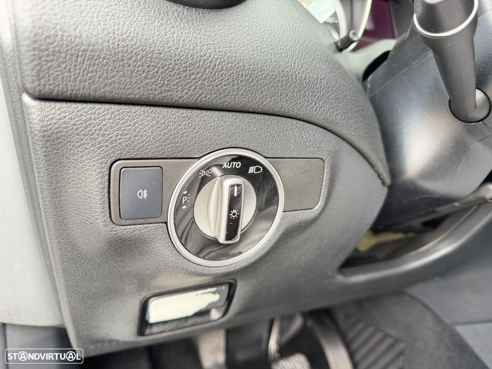 Mercedes-Benz GLA 180 d Style - 25