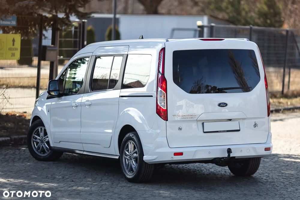 Ford Tourneo Connect Grand - 15