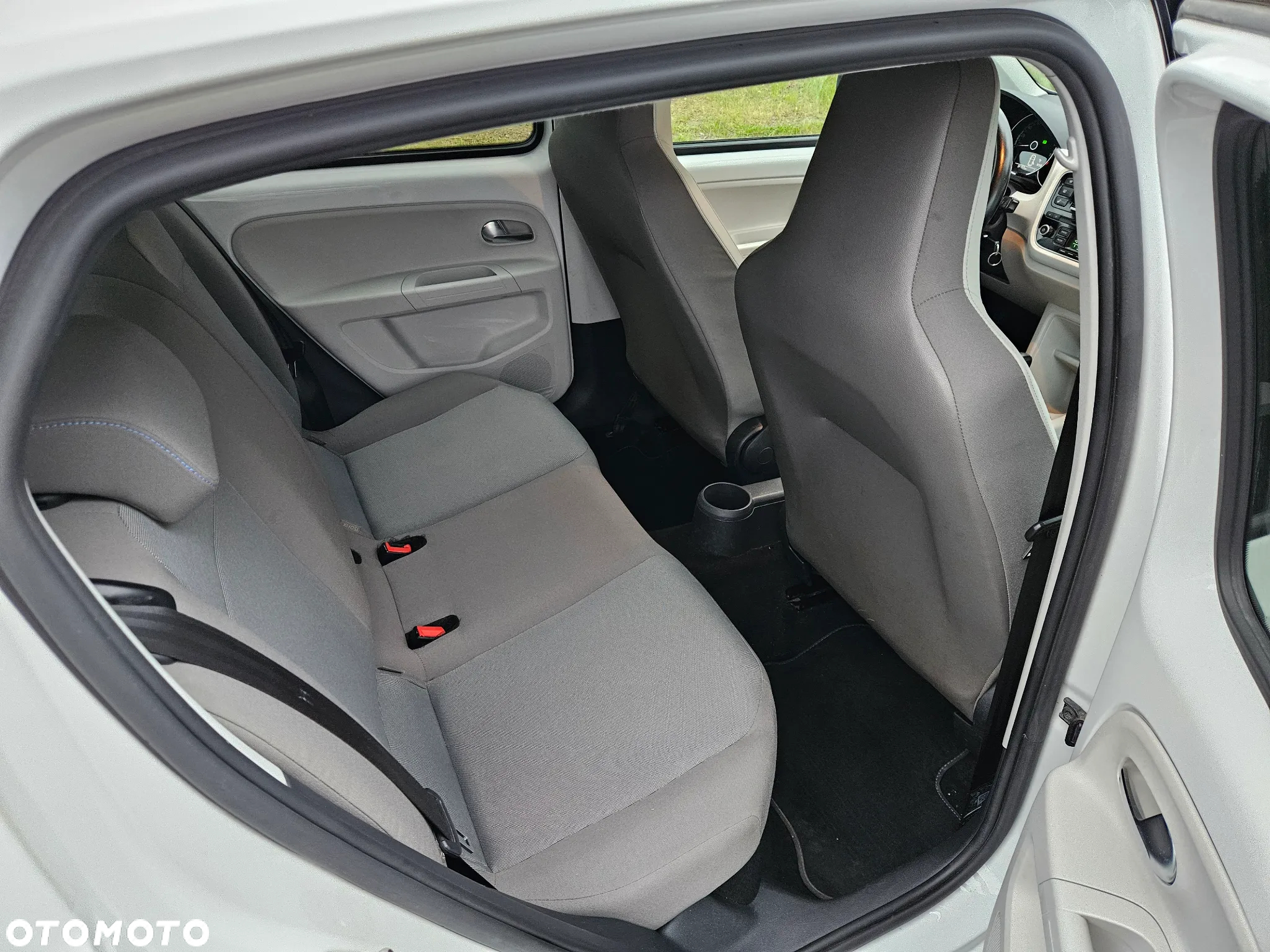Volkswagen up! - 8