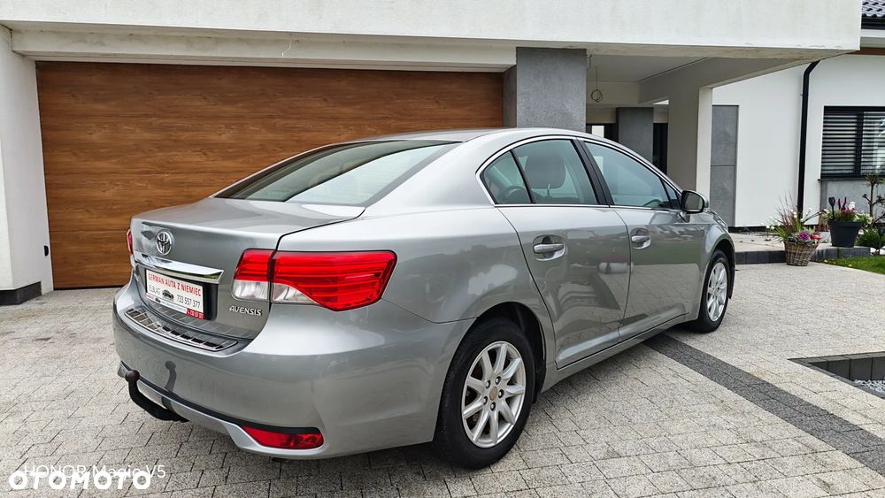 Toyota Avensis 2012 photo 4