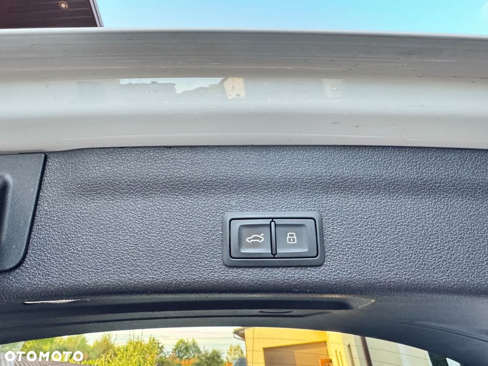 Audi A6 Avant 3.0 TDI quattro S tronic - 16
