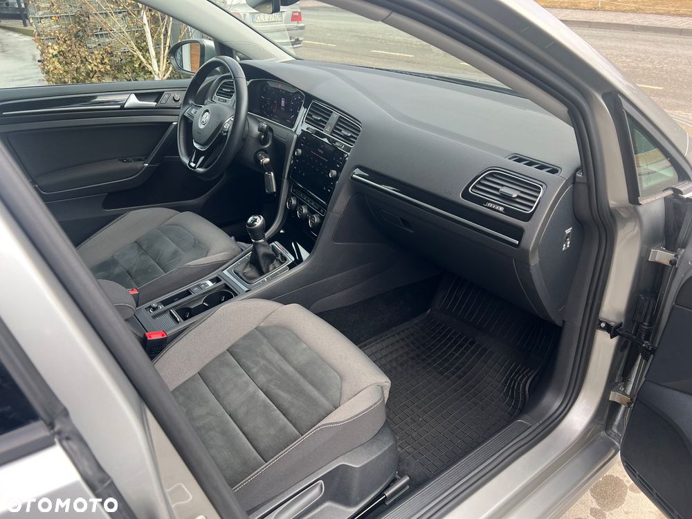 Volkswagen Golf 2.0 BlueTDI 4Motion Comfortline - 26