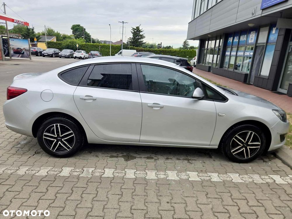 Opel Astra 1.4 T EU6 - 4