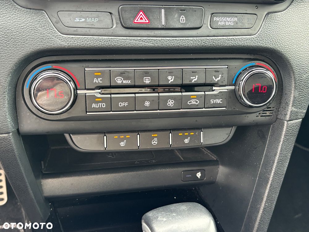 Kia Ceed 1.4 T-GDI DCT OPF GT Line - 28
