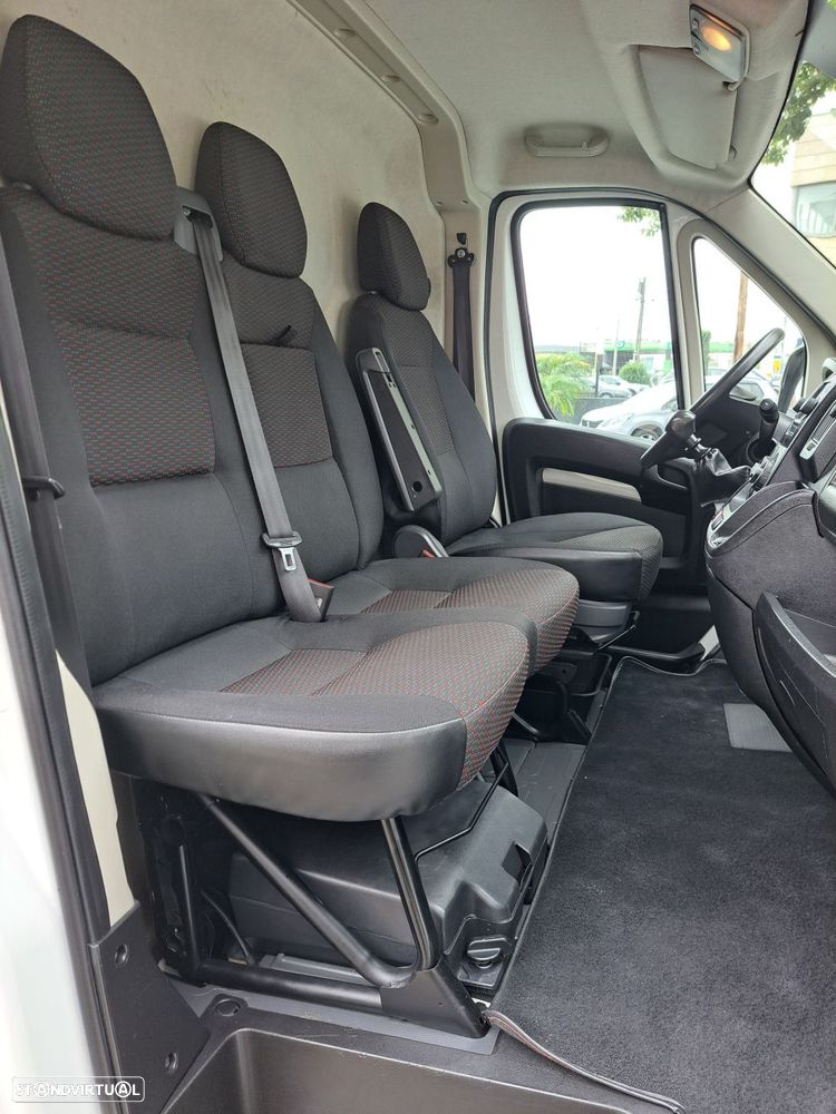 Peugeot Boxer 2.2 BlueHDi 330 L2H1 Premium - 18