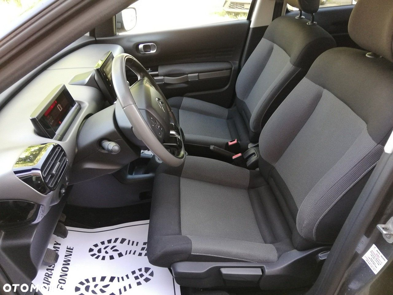 Citroën C4 Cactus - 11