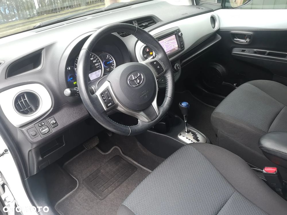 Toyota Yaris 1.5 VVT-i Style - 11
