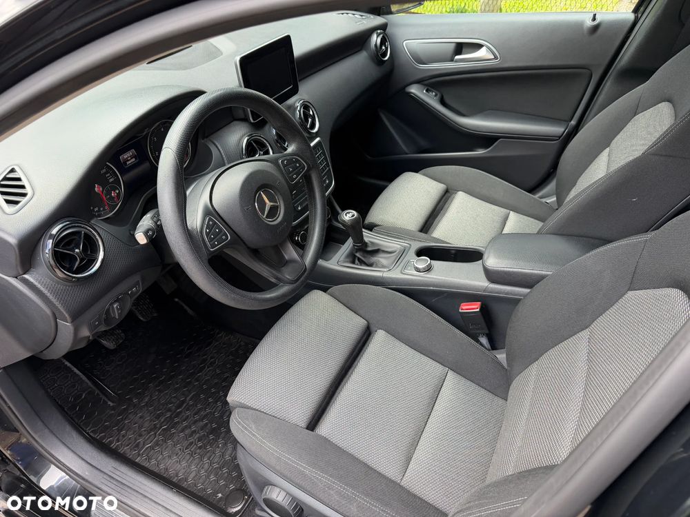 Mercedes-Benz Klasa A 180 d BlueEFFICIENCY Edition Style - 27