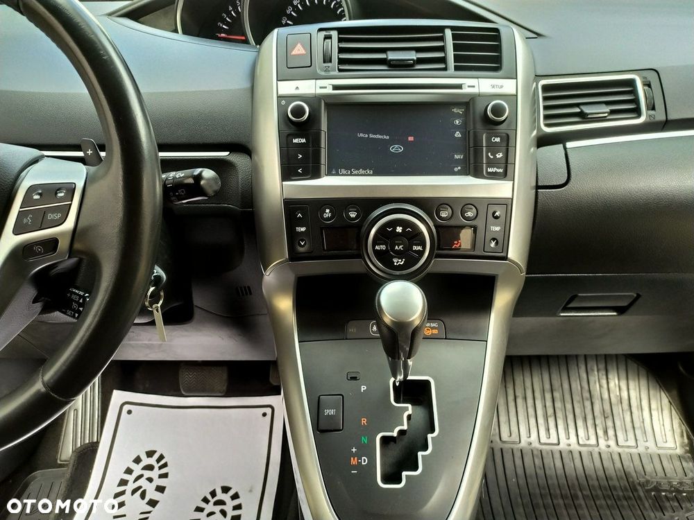Toyota Verso 1.8 Prestige 7os MS - 18