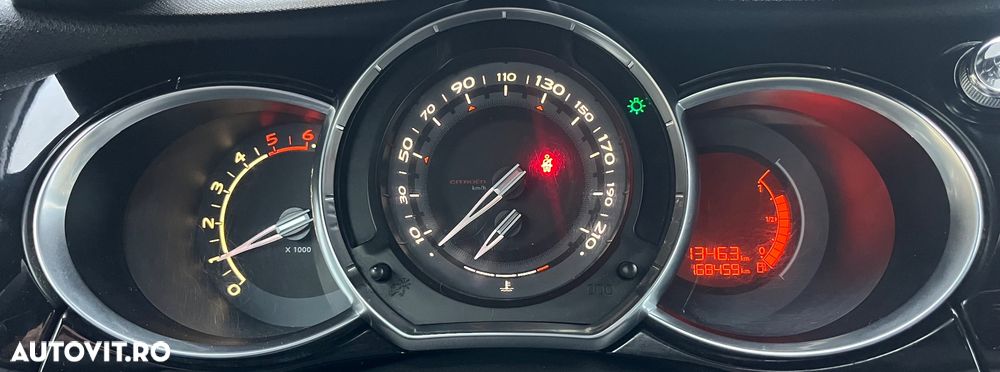 Citroën DS3 1.6 e-HDi Airdream BVM So Chic - 14