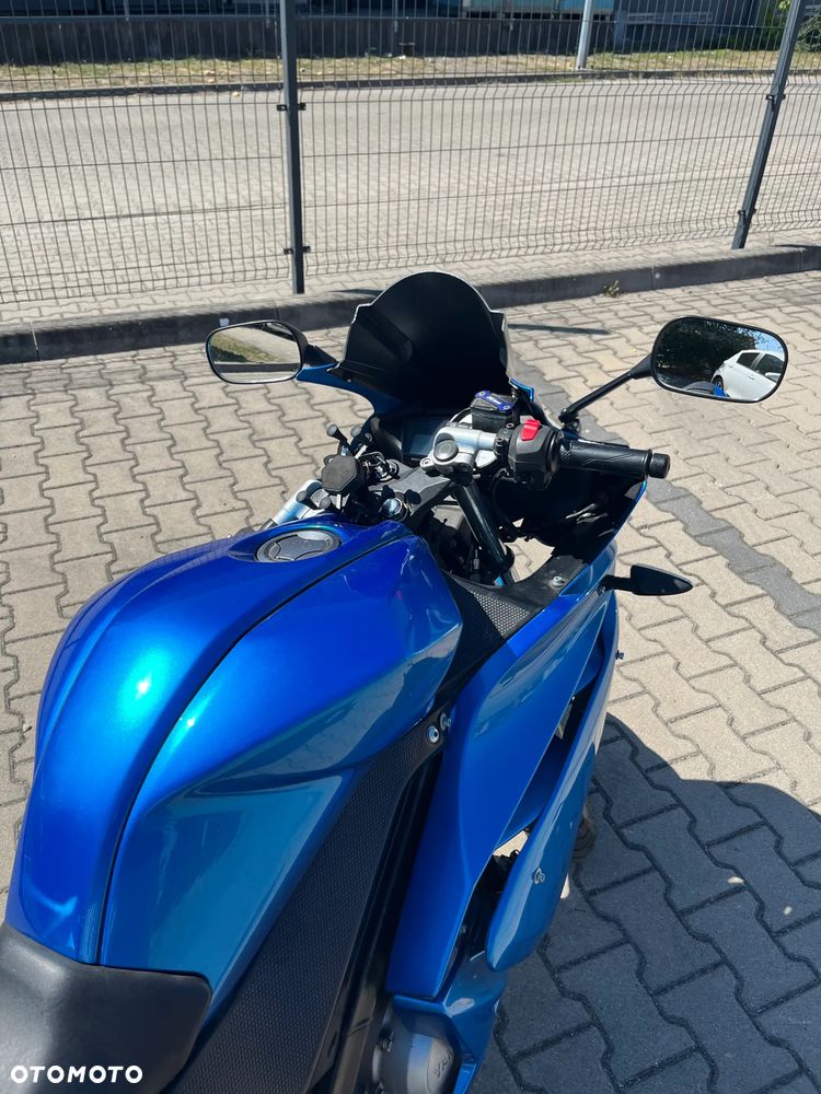 Yamaha YZF - 6