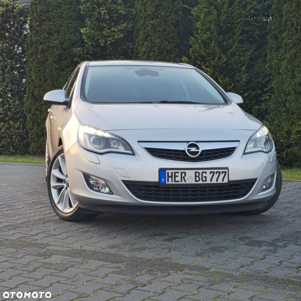 Opel Astra 1.7 CDTI DPF Cosmo - 8