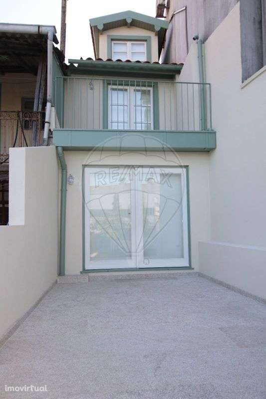 Moradia T2 para venda - Grande imagem: 2/19