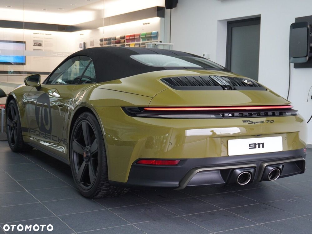 Porsche 911 Carrera T-Hybrid Spirit 70 - 19