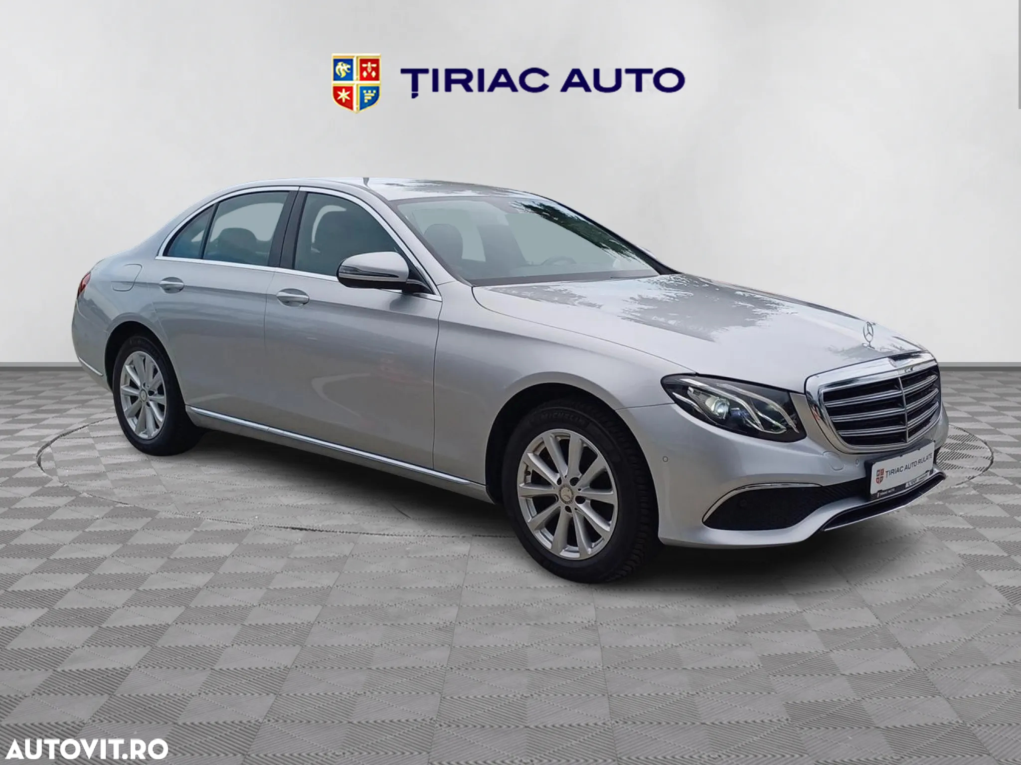 Mercedes-Benz E 200 9G-TRONIC Exclusive - 7