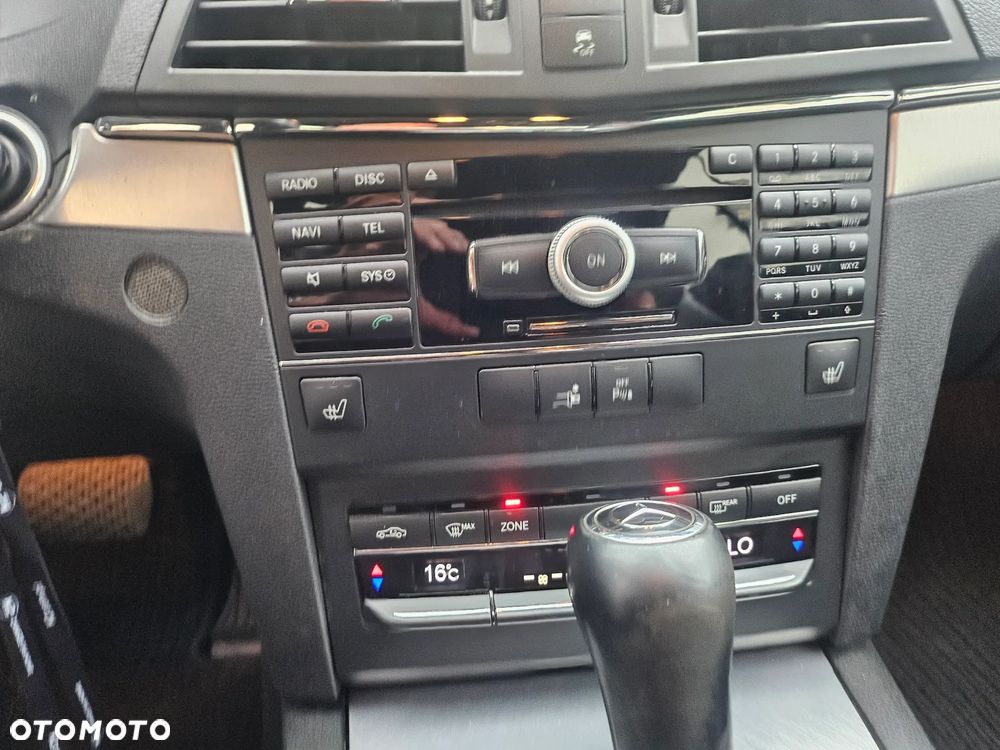 Mercedes-Benz Klasa E 250 CGI BlueEFFICIENCY Automatik Prime Edition - 19