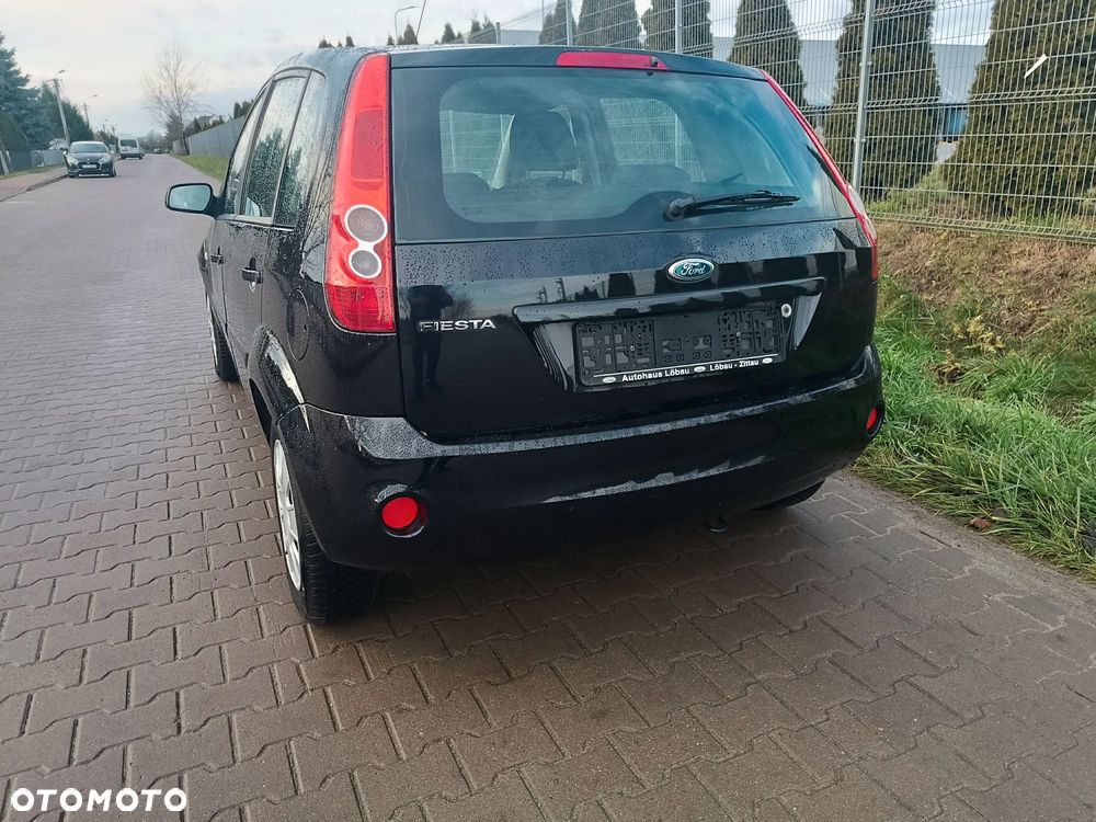 Ford Fiesta 1.4 Ambiente - 31