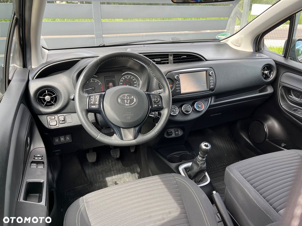 Toyota Yaris 1.5 Premium - 17