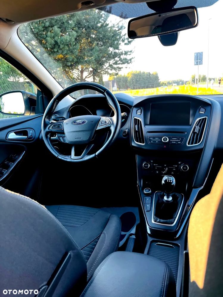 Ford Focus - 17